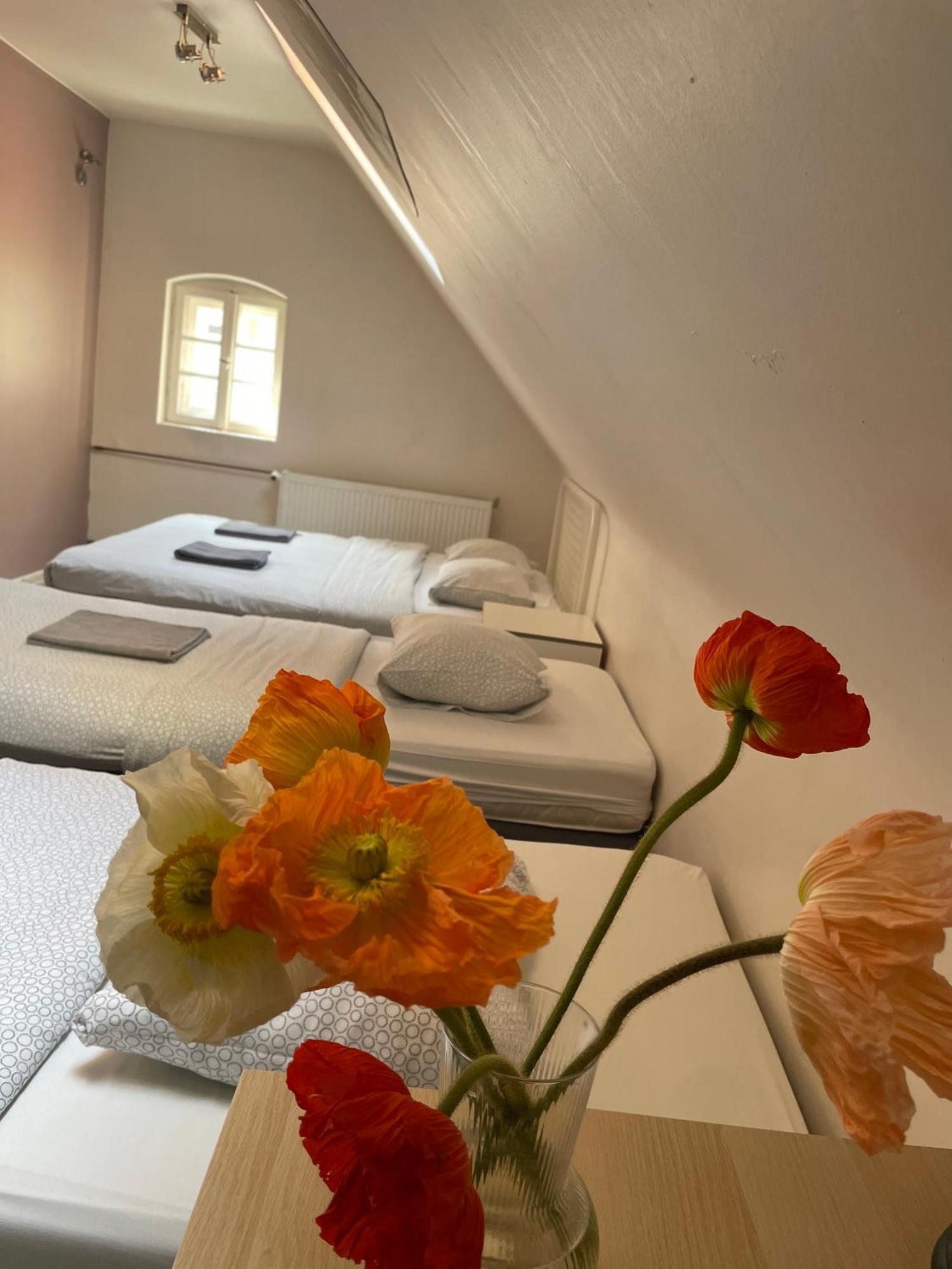 Kolysanka Private Rooms In Old Town Poznan Exterior foto